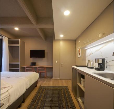 Cozy & Contemporary Loft in a Prime Location