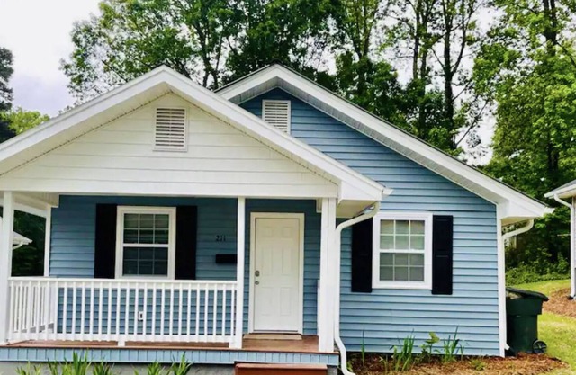 Cozy Cottage Downtown Asheboro