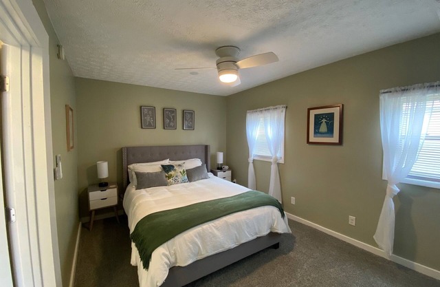 Cozy cottage for a couple's weekend get away!