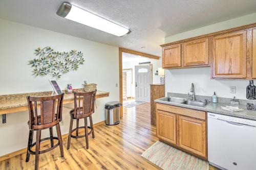 Cozy Cottage Studio Stunning Mountain Views!