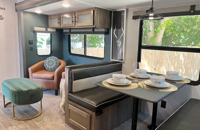 Cozy Couple's Getaway 15 minutes from Lake Tenkiller Dog Friendly