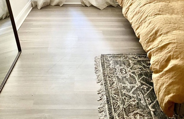 Cozy Designer Condo in Beautiful Columbia