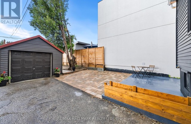 Cozy detached House In Midtown Toronto,!