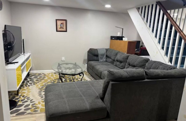 Cozy escape—fully stocked and ready for you. Unwind, kick back, and settle!