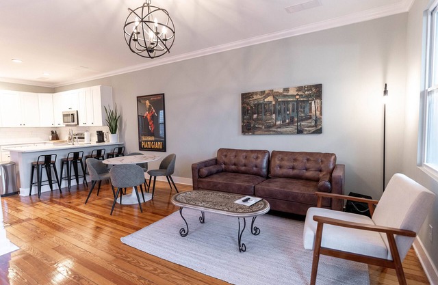 Cozy Family Friendly St. Louis Getaway on The Hill in St. Louisn