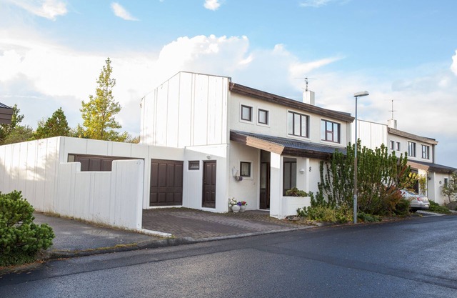 Cozy family home in Central Reykjavik - Quiet residential area - Child friendly