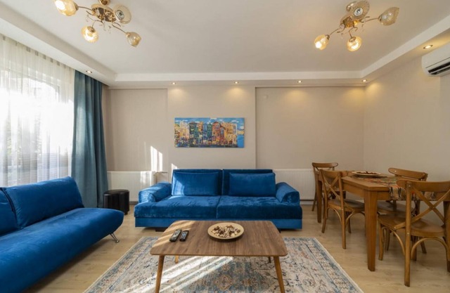 Cozy Flat with Balcony near Beach in Konyaalti