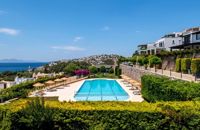 Cozy Flat With Sea View and Shared Pool in Bodrum