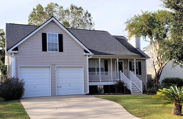 Cozy Furnished James Island home 3- Miles to Folly, 4- Downtown, NO SUBLETSnnn