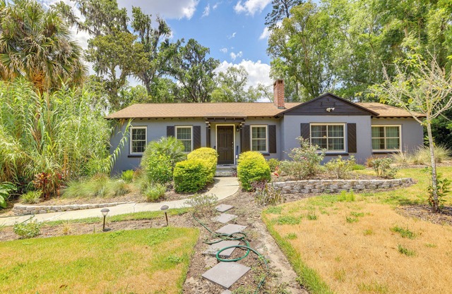 Cozy Gainesville Home ~ 1 Mi to University!