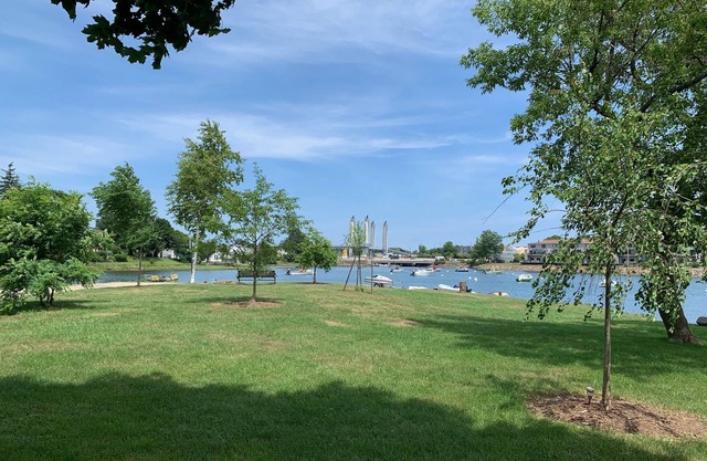 COZY GET AWAY, WALKING DISTANCE TO QUAINT PORTSMOUTHn1BR apartment