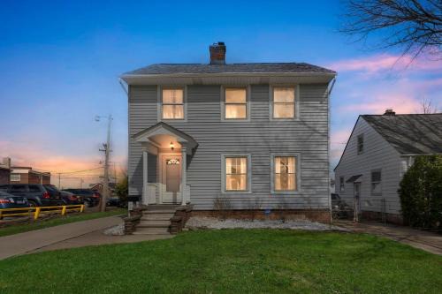 Cozy Getaway with Hot Tub, Patio & Fenced Yard home