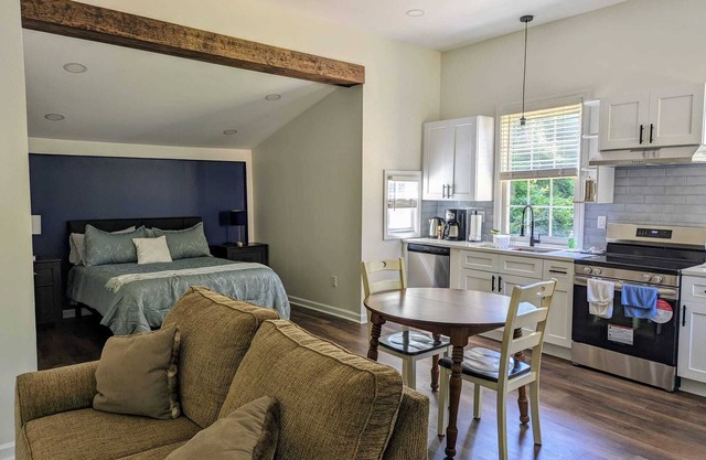 Cozy Guesthouse in Charlotte