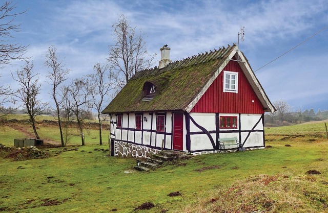 Cozy half-timbered house with natural meadows as the nearest neighbors.