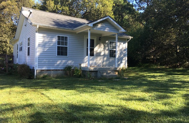 Cozy Hillsborough Bungalow