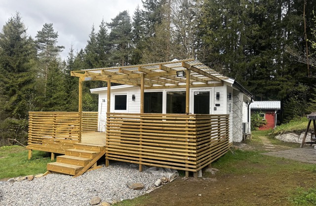 Cozy holiday home near the lake - perfect for the family |SE08058