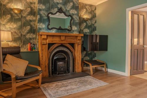 Cozy Home at Ebrington Square