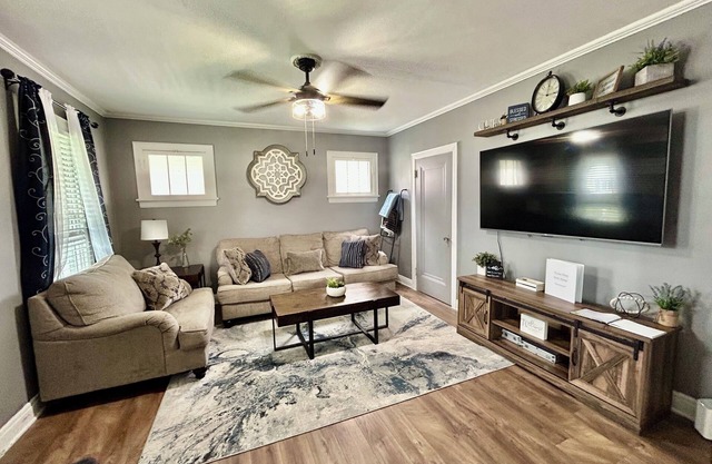 Cozy Home Away from Home *10 min from Franciscan University*