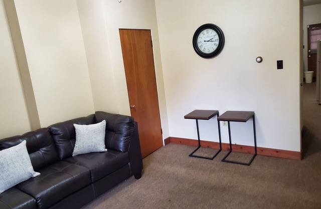 Cozy home for business or family stay