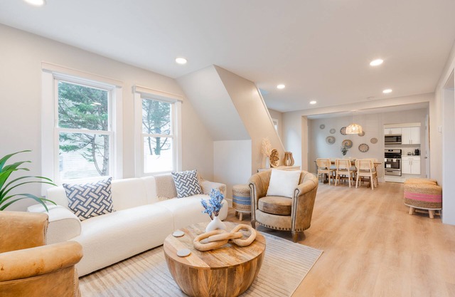 Cozy Home In Belmar