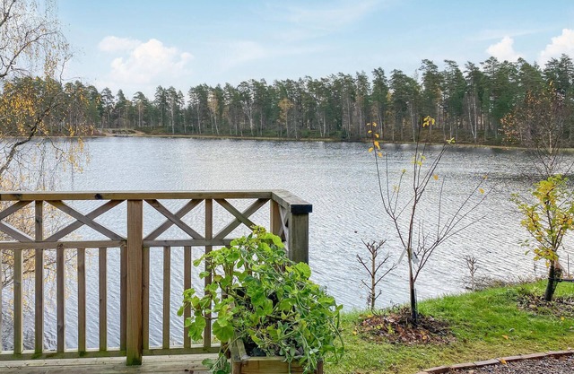 Cozy home in Bottnaryd with lake view