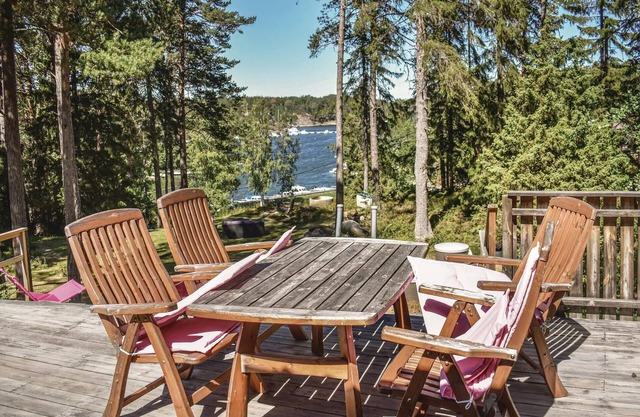 Cozy home in Djurhamn with WiFi