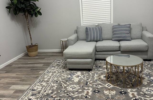 Cozy Home in Downtown Atlanta : 5 mins from main tourist attractions.