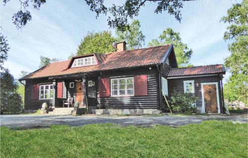 Cozy Home In Kvicksund With Sauna