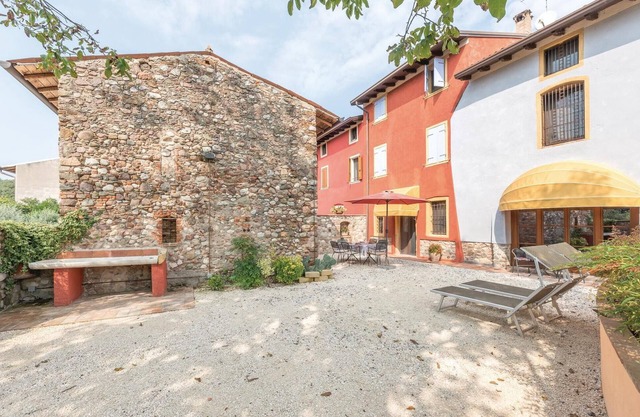 Cozy home in Monzambano (MN) with WiFi