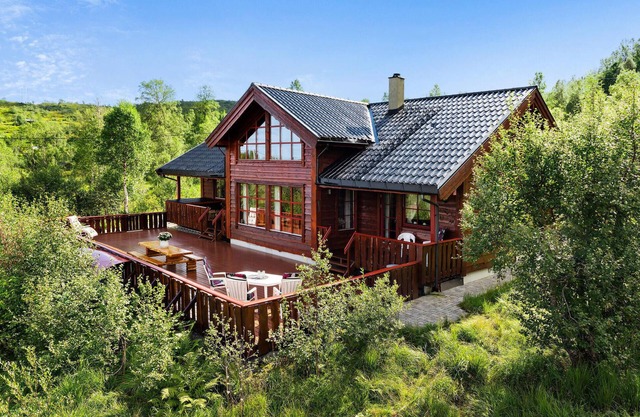 Cozy home in Norheimsund with sauna