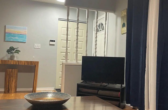 Cozy Home Located In Winnipeg