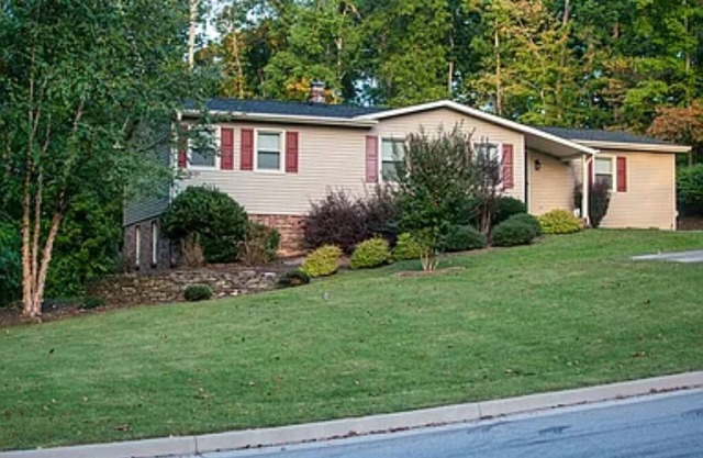 Cozy home near golf & casino! in tranquil Danville