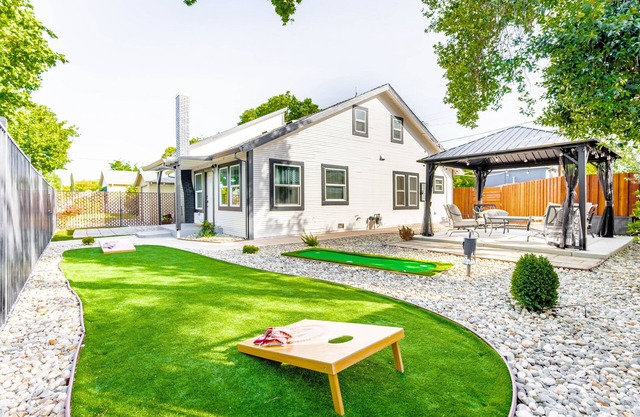 Cozy Home W loft near UCDavis Med Center/Downtown Sacramento Free parking