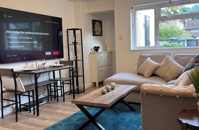 Cozy home with a garden walkable distance to the heart of Hertford