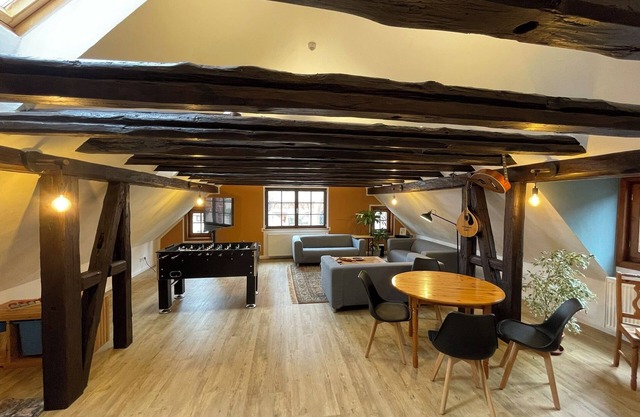 Cozy hostel for groups and families with lake and mountain. Animals welcome.