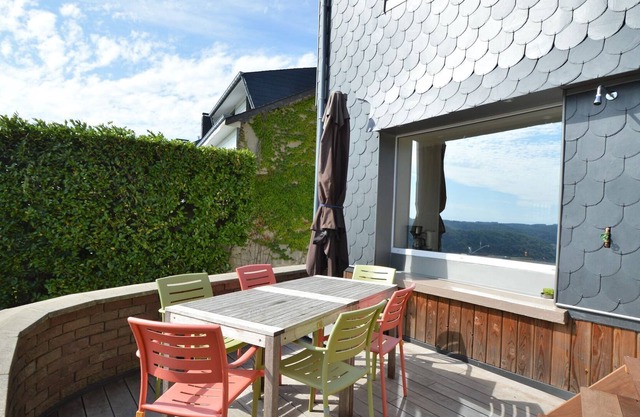 Cozy house in Rochehaut with beautiful views and hot tub