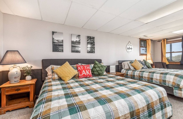 Cozy King + Queen Suite | Near Golf, Lake & Marina