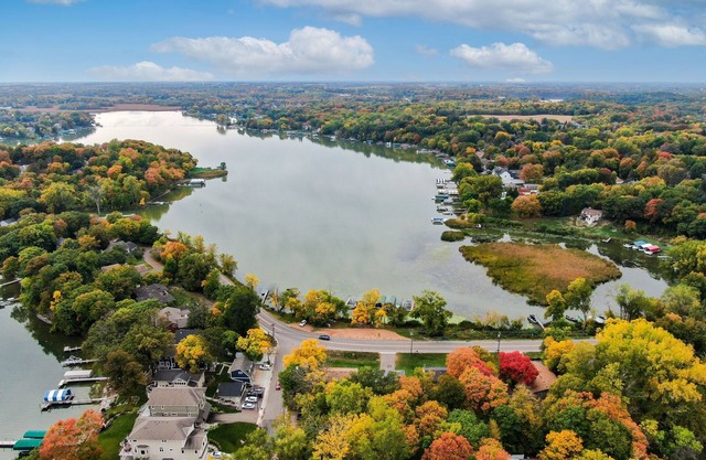 Cozy Lake View Home with Beautiful Sunsets