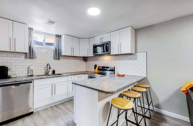 Cozy Lower Unit Retreat in Denver