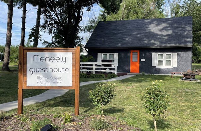 Cozy mid-century cottage