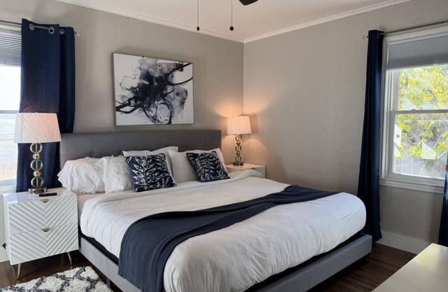 Cozy Midtown Gem! Close to BOK, Expo, Utica!