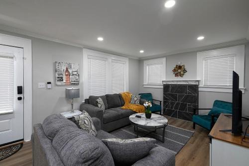 Cozy Modern Home in Atlanta