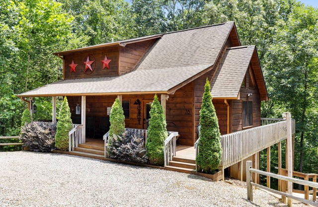 Cozy Mountain Modern with 2 Fireplaces-Creek-GameRoom-Arcade