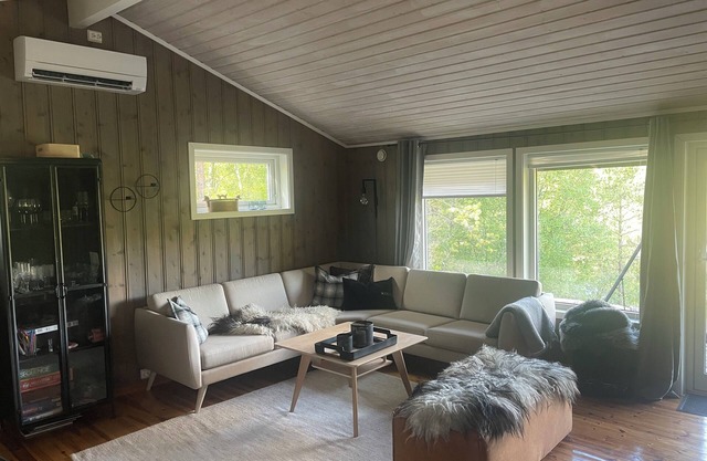 Cozy mountain cabin in Fjellestad with proximity to the beach - Perfect for families.