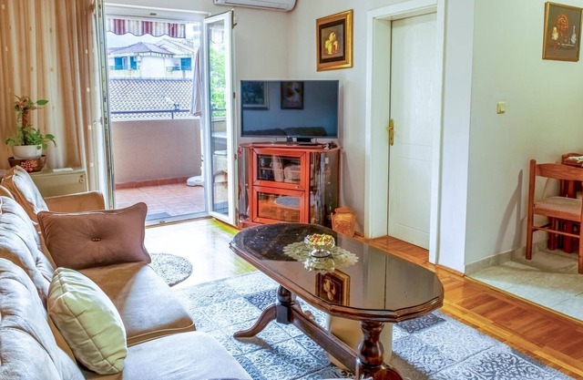 Cozy Nature View Flat Near Beaches in Budva