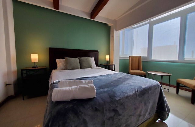 Cozy ocean view apartment