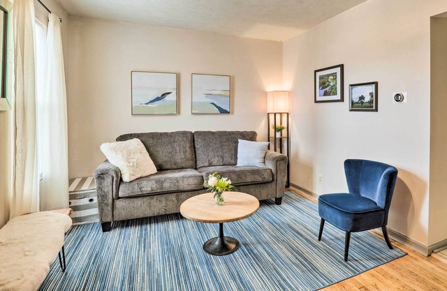 Cozy Omaha Vacation Rental: 6 Miles to Downtown!