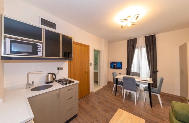 Cozy One Bedroom Apartment