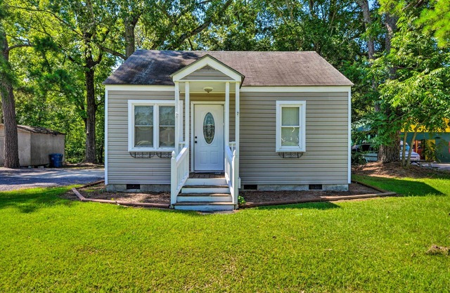 Cozy Pantego Cottage ~ 5 Miles to Belhaven!