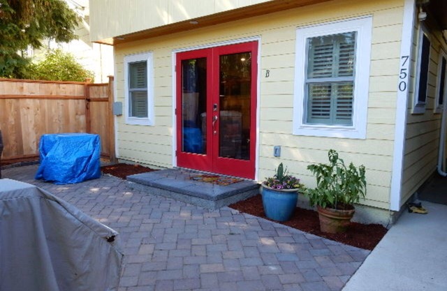 Cozy, Quiet Brand NEW studio Near Greenlake, Phinney Ridge and Greenwood